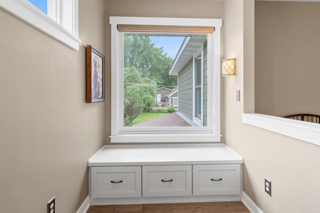 3856 Green Heights Trail SW, Prior Lake, MN 55372