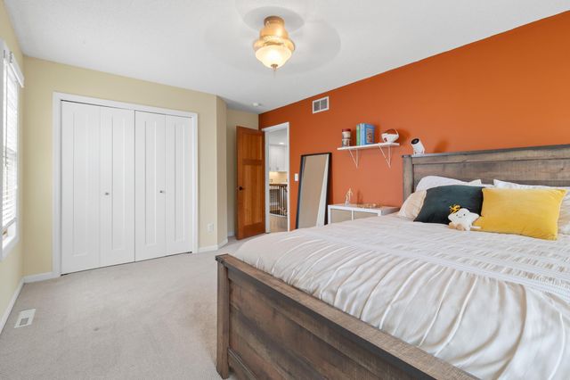 3856 Green Heights Trail SW, Prior Lake, MN 55372