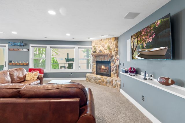 3856 Green Heights Trail SW, Prior Lake, MN 55372