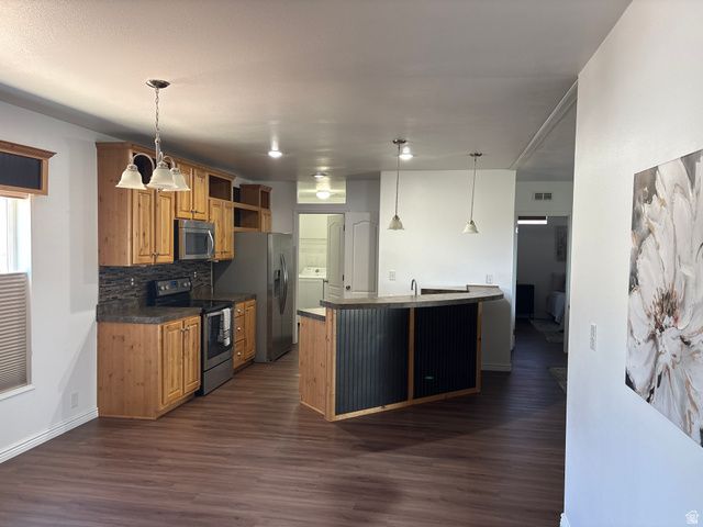 27 LAKEVIEW DR, Layton, UT 84041