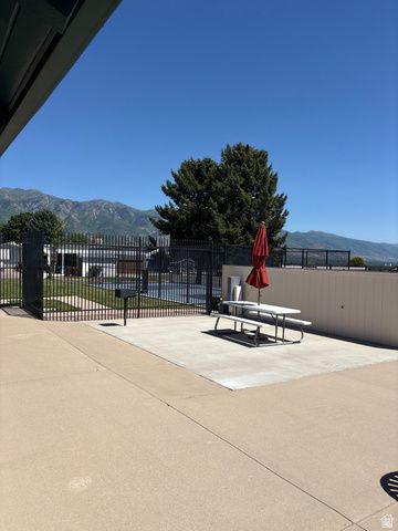 27 LAKEVIEW DR, Layton, UT 84041