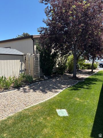 27 LAKEVIEW DR, Layton, UT 84041