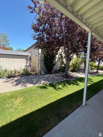 27 LAKEVIEW DR, Layton, UT 84041