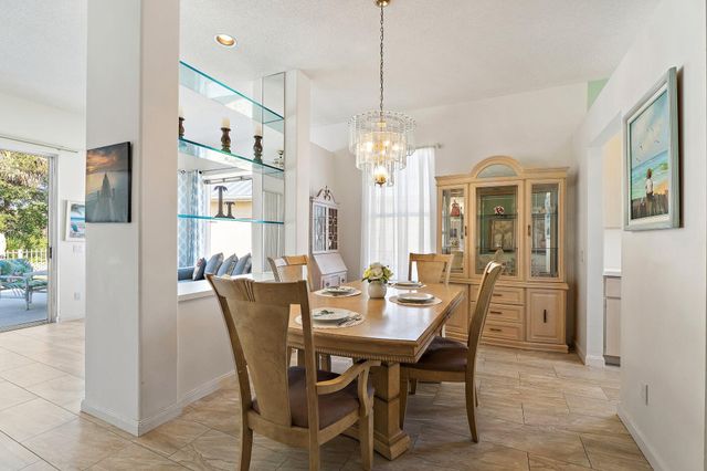 7756 SE Bay Cedar Circle, Hobe Sound, FL 33455