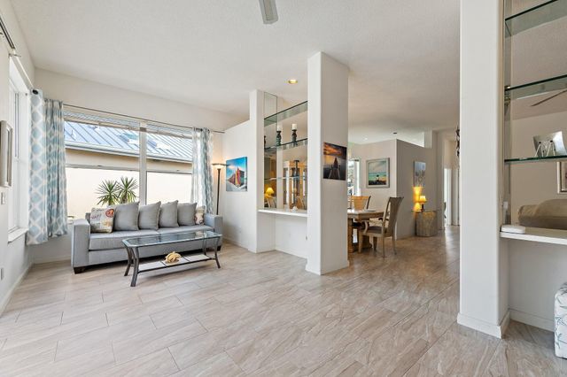 7756 SE Bay Cedar Circle, Hobe Sound, FL 33455