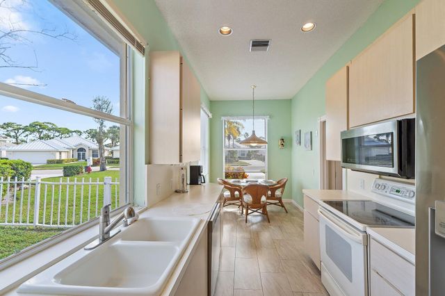 7756 SE Bay Cedar Circle, Hobe Sound, FL 33455