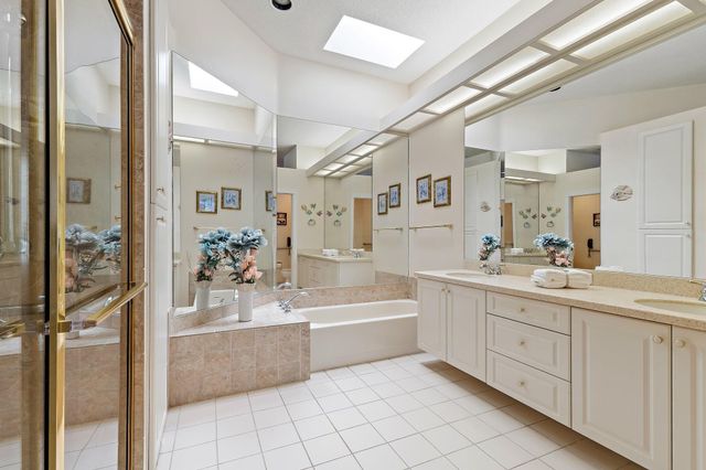 7756 SE Bay Cedar Circle, Hobe Sound, FL 33455