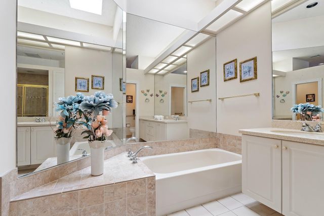 7756 SE Bay Cedar Circle, Hobe Sound, FL 33455