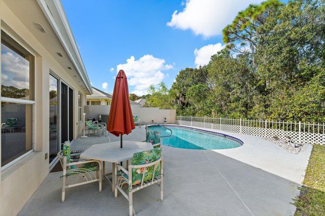 7756 SE Bay Cedar Circle, Hobe Sound, FL 33455