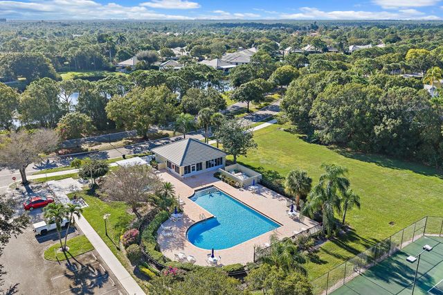 7756 SE Bay Cedar Circle, Hobe Sound, FL 33455