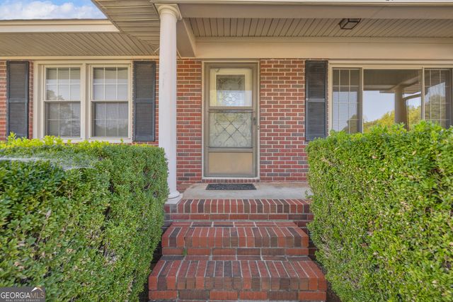 61 Farris Road, Hartwell, GA 30643