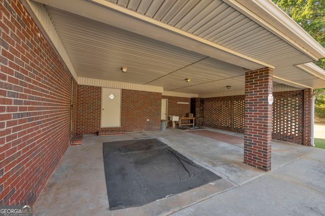 61 Farris Road, Hartwell, GA 30643