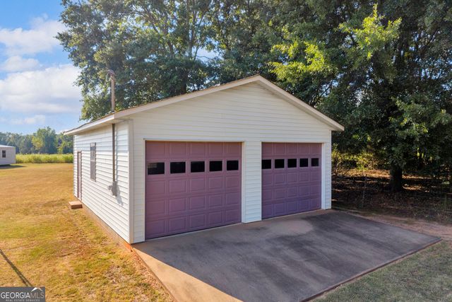 61 Farris Road, Hartwell, GA 30643