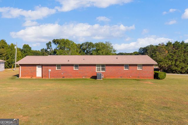 61 Farris Road, Hartwell, GA 30643