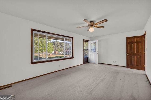 61 Farris Road, Hartwell, GA 30643