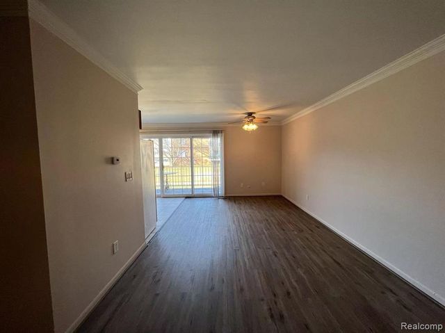 474 Fox Hills Drive, Bloomfield Hills, MI 48304