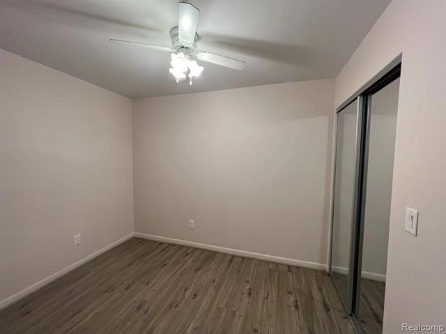 474 Fox Hills Drive, Bloomfield Hills, MI 48304