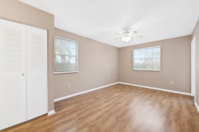 2861 N Oakland Forest Drive 202, Oakland Park, FL 33309