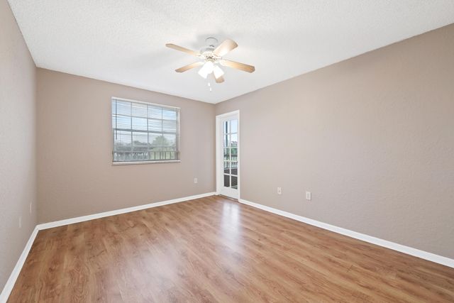 2861 N Oakland Forest Drive 202, Oakland Park, FL 33309