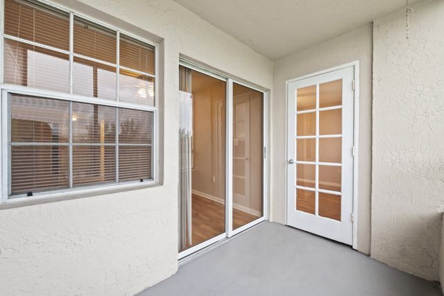 2861 N Oakland Forest Drive 202, Oakland Park, FL 33309