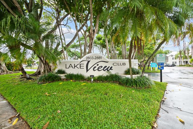 2861 N Oakland Forest Drive 202, Oakland Park, FL 33309