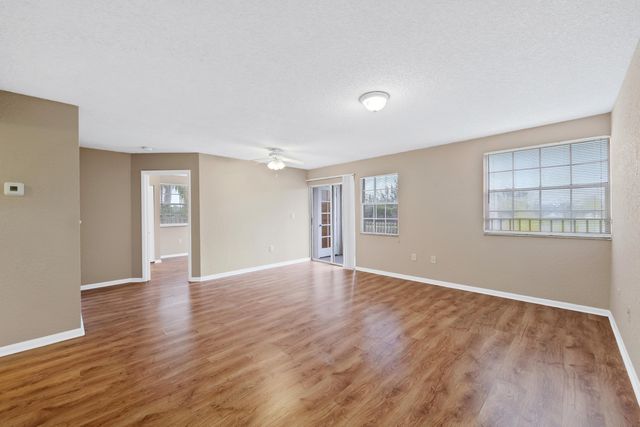 2861 N Oakland Forest Drive 202, Oakland Park, FL 33309
