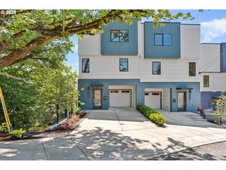 7298 Sw 13th Dr, Portland, OR 97239