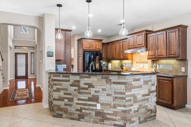 290 Harris DR, Austin, TX 78737