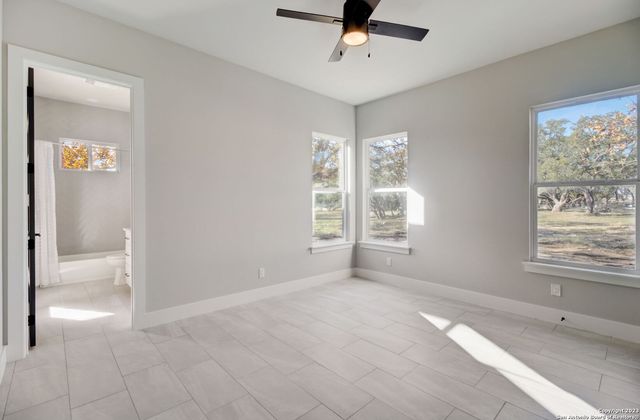 981 Jenny Leigh Trail, Bulverde, TX 78163