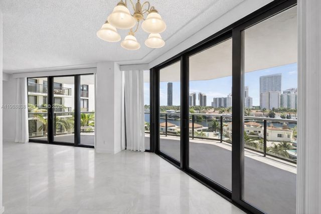 19667 Turnberry Way 6A, Aventura, FL 33180