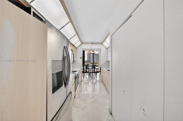 19667 Turnberry Way 6A, Aventura, FL 33180