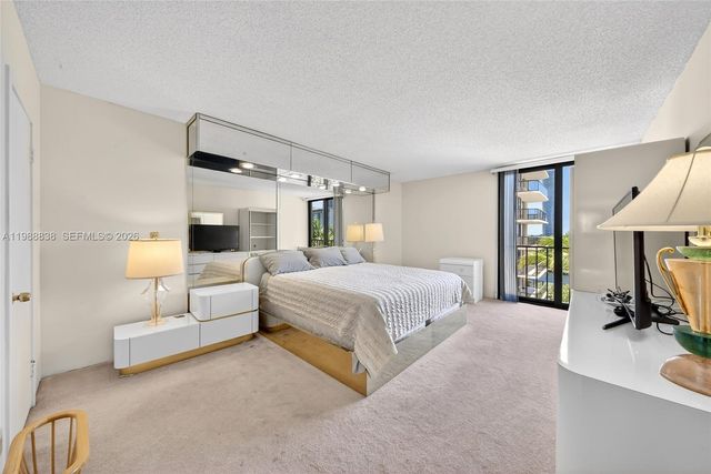 19667 Turnberry Way 6A, Aventura, FL 33180