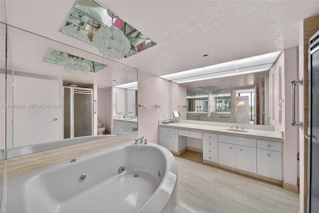 19667 Turnberry Way 6A, Aventura, FL 33180