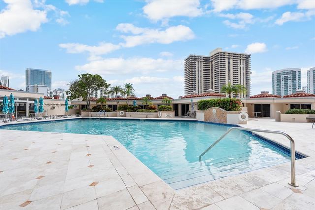 19667 Turnberry Way 6A, Aventura, FL 33180