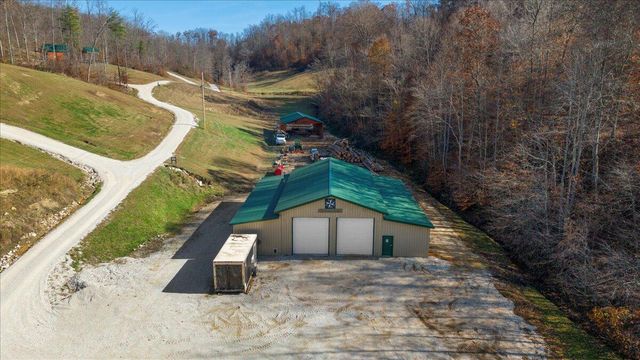 16 Hickory Lane, Campton, KY 41301