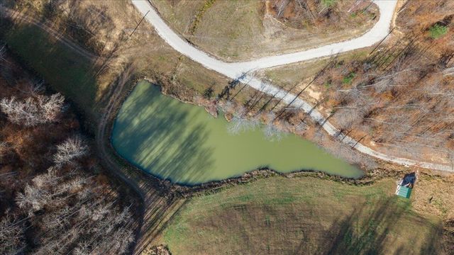 16 Hickory Lane, Campton, KY 41301