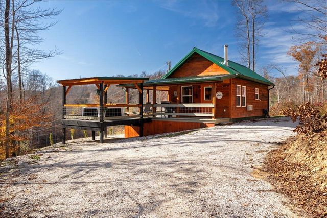 16 Hickory Lane, Campton, KY 41301