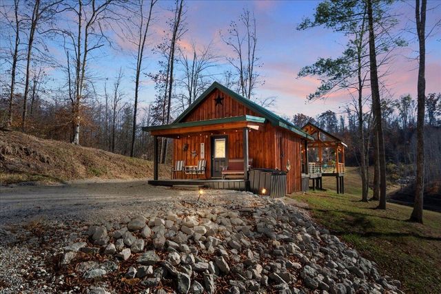 16 Hickory Lane, Campton, KY 41301