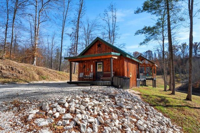 16 Hickory Lane, Campton, KY 41301