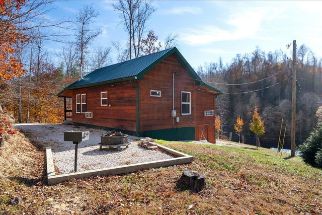 16 Hickory Lane, Campton, KY 41301