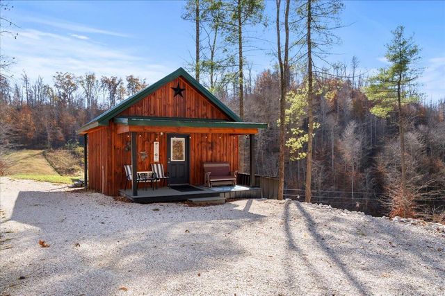 16 Hickory Lane, Campton, KY 41301