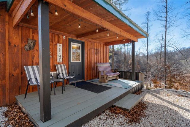 16 Hickory Lane, Campton, KY 41301