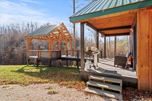 16 Hickory Lane, Campton, KY 41301