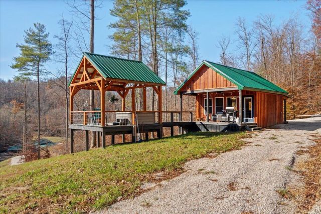 16 Hickory Lane, Campton, KY 41301