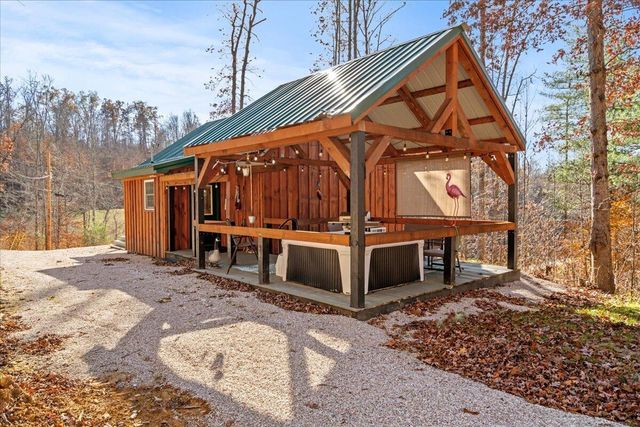 16 Hickory Lane, Campton, KY 41301