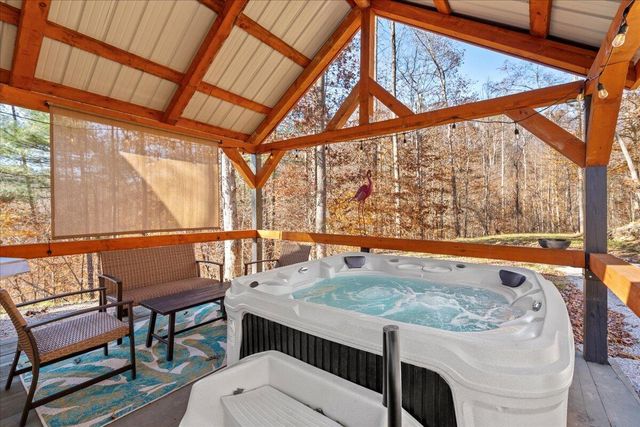 16 Hickory Lane, Campton, KY 41301