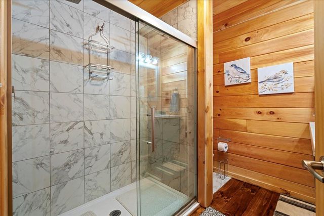 16 Hickory Lane, Campton, KY 41301