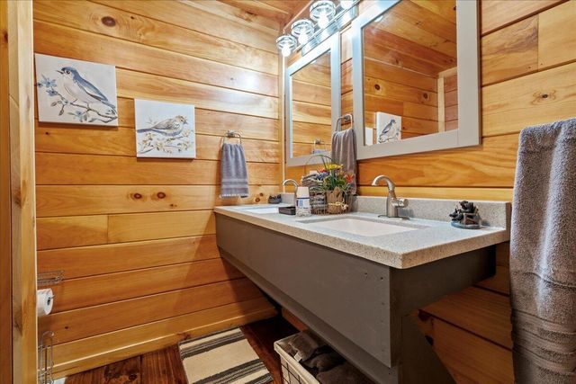 16 Hickory Lane, Campton, KY 41301