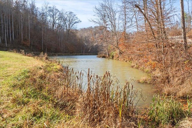 16 Hickory Lane, Campton, KY 41301