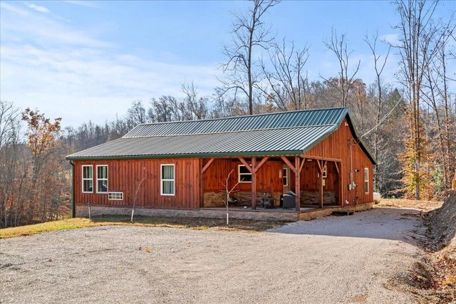 16 Hickory Lane, Campton, KY 41301